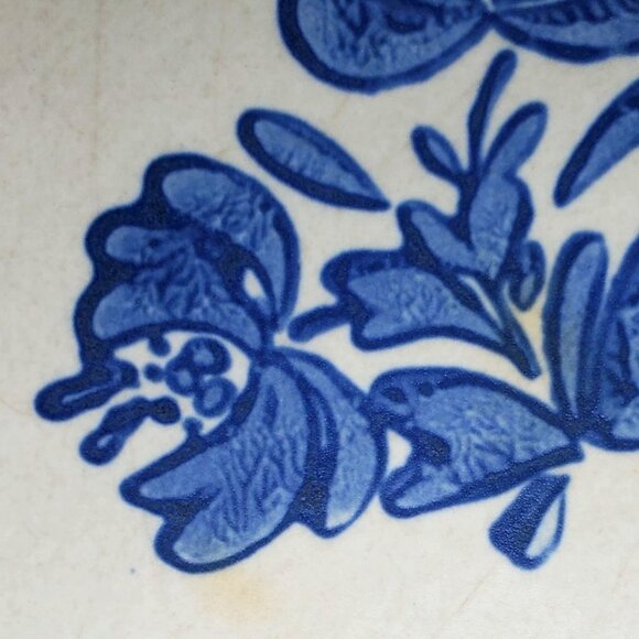 1970s Pfaltzgraff Yorktowne Oval Relish Dish 8 Inch Stoneware Blue and White - Picture 2 of 9